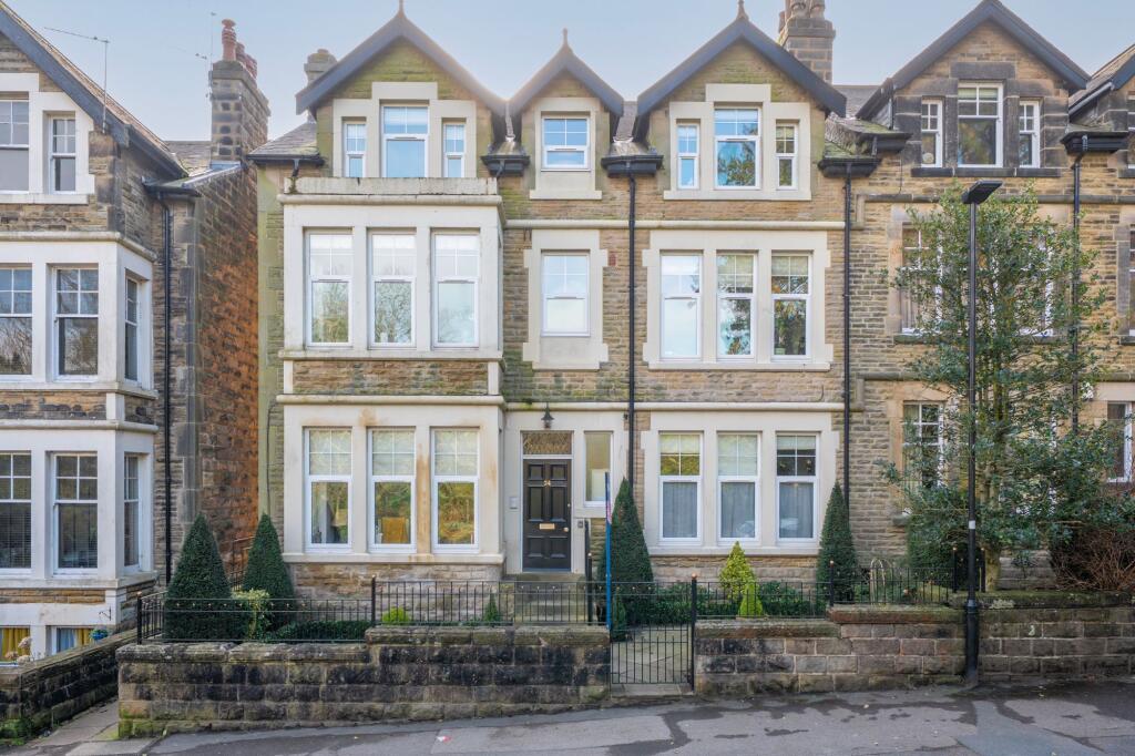 Main image of property: Harlow Moor Drive, Harrogate, HG2