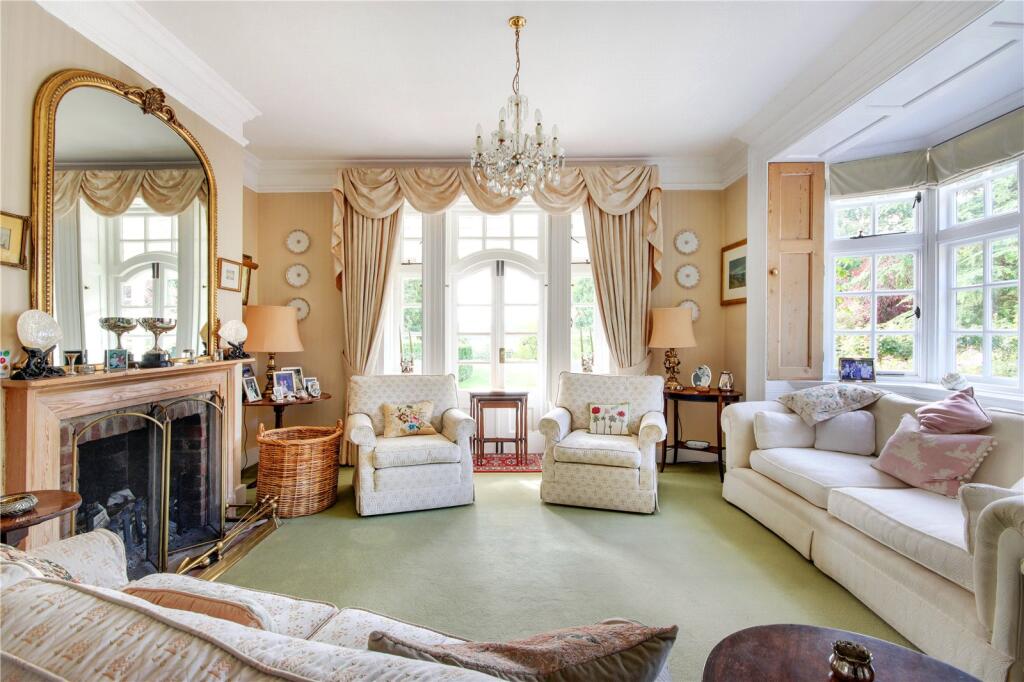 Ewhurst Green, East Sussex, TN32 photo 4