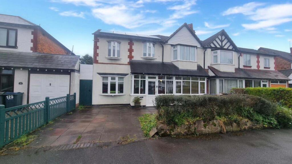 Main image of property: Haunch Lane, Kings Heath