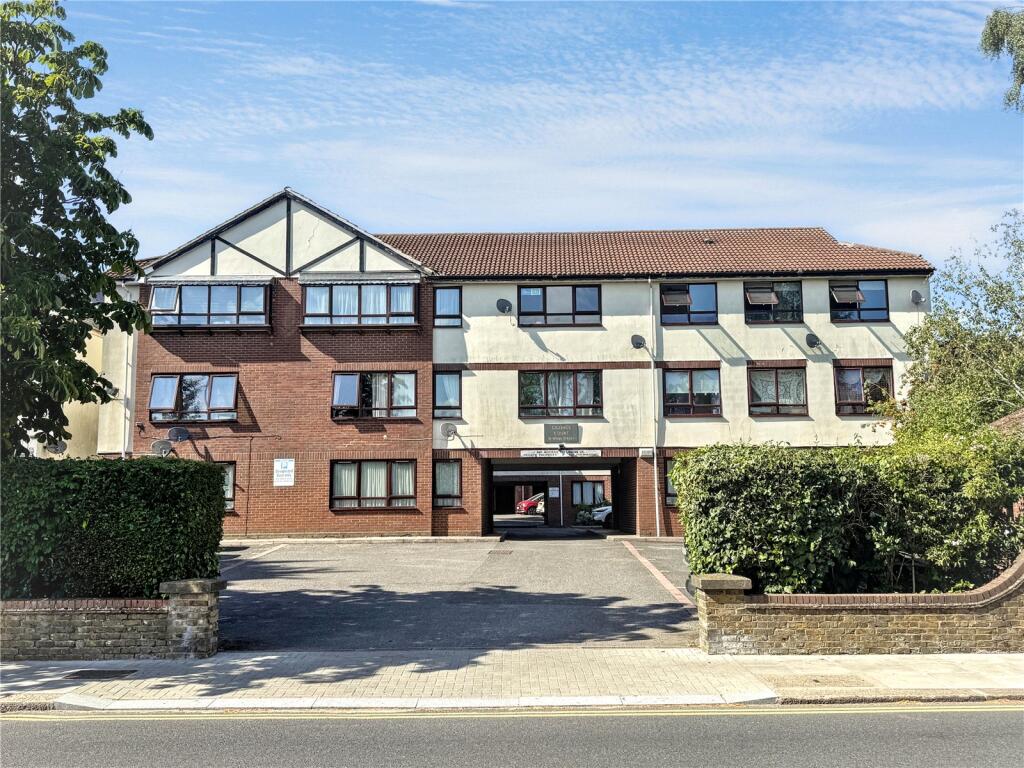 Main image of property: Wood Street, Barnet, EN5