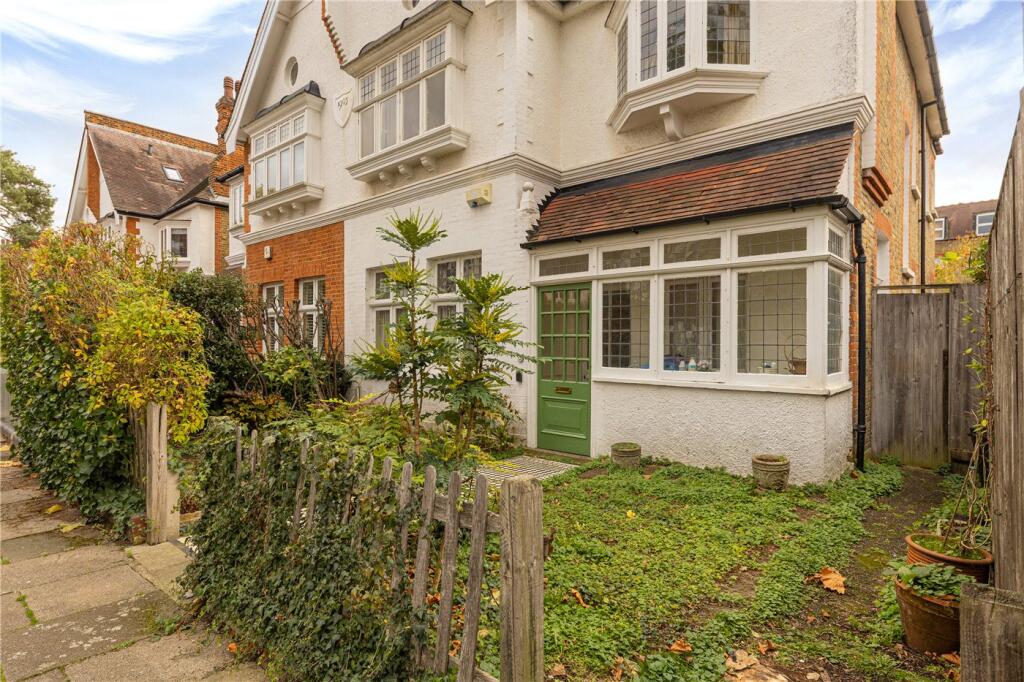 Montolieu Gardens, London, SW15 photo 4