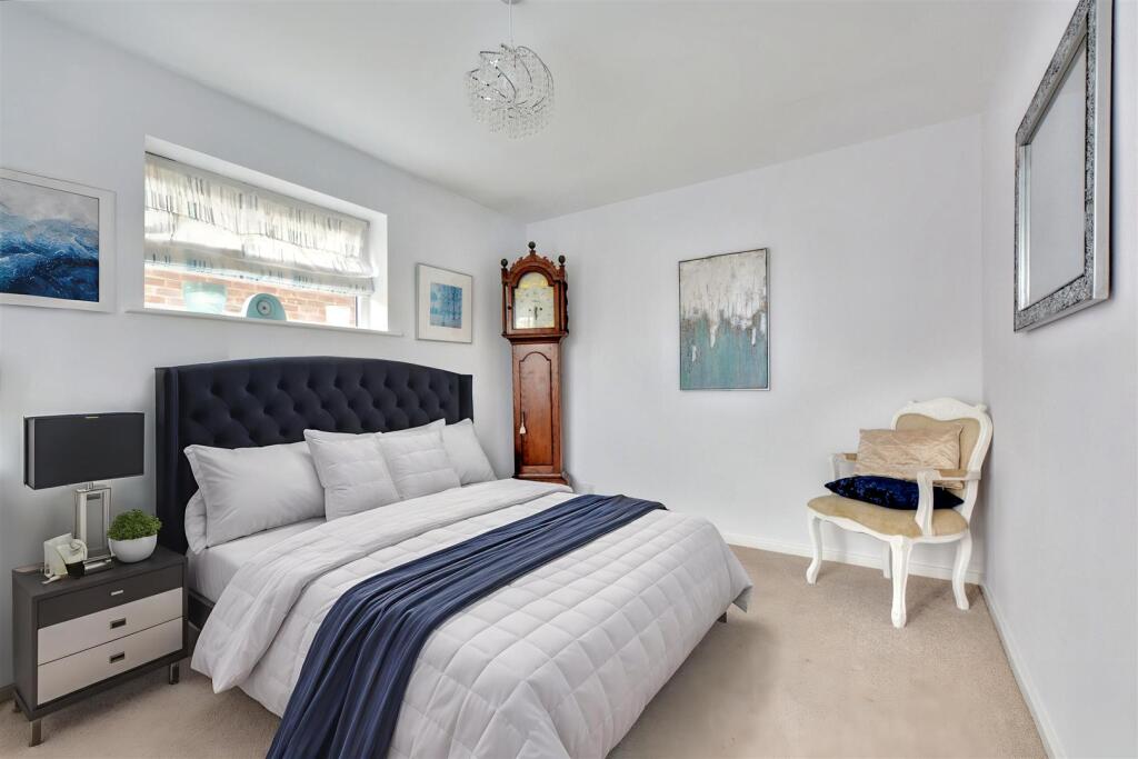Orchard Drive, Calverton, Nottingham - View 4
