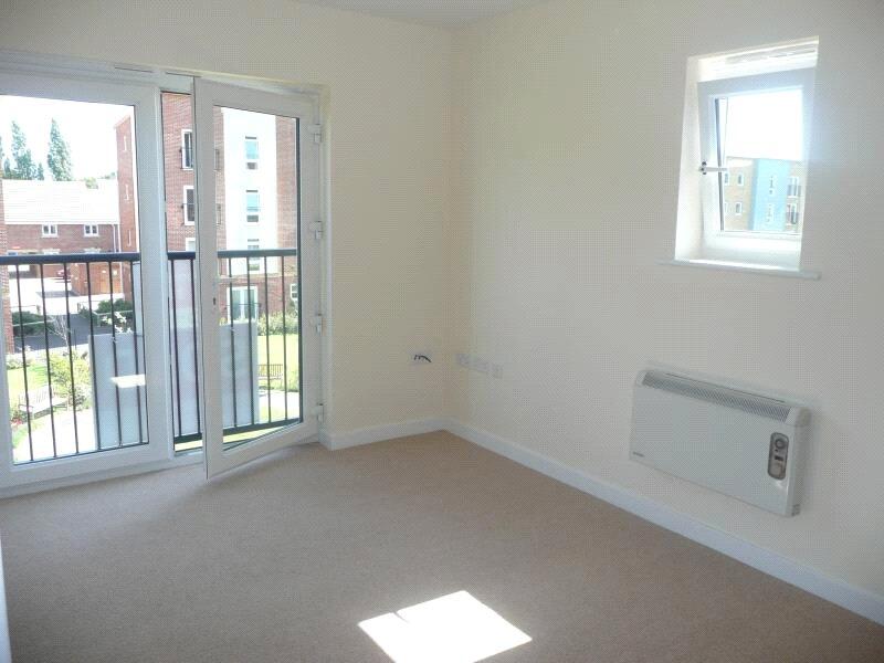 Apartment in Havant, Hampshire - View 3
