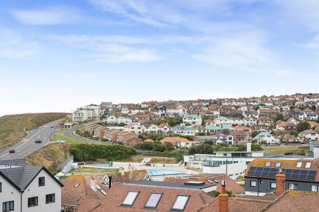 Chichester Drive East, Saltdean, BN2 photo 3