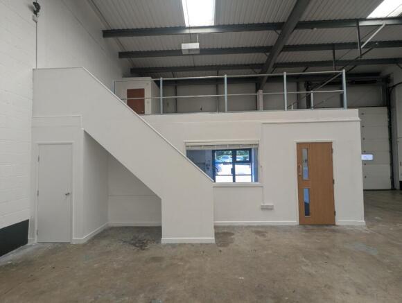 Photo 8