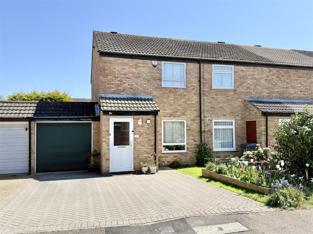2-bed semi-detached on Varden Close, Chelmsford, £395,000