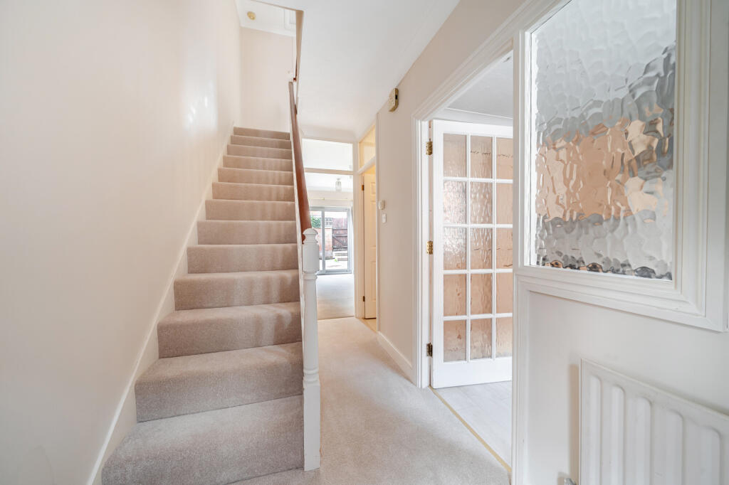 House in Waverley, Farnham - View 2