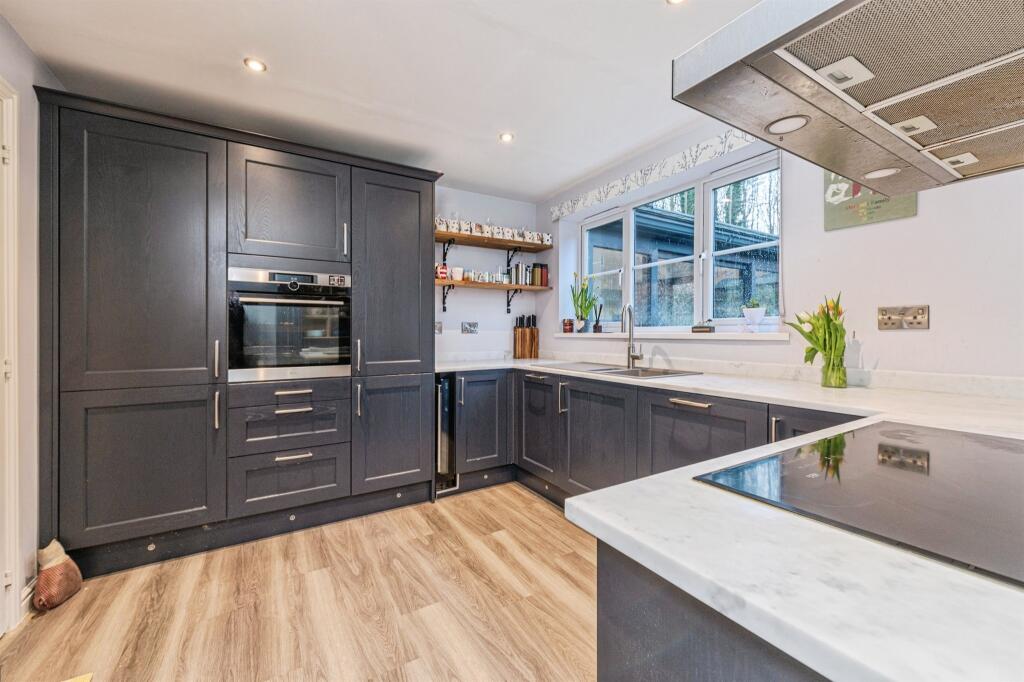 Hawthorn Lane, CLECKHEATON - View 2