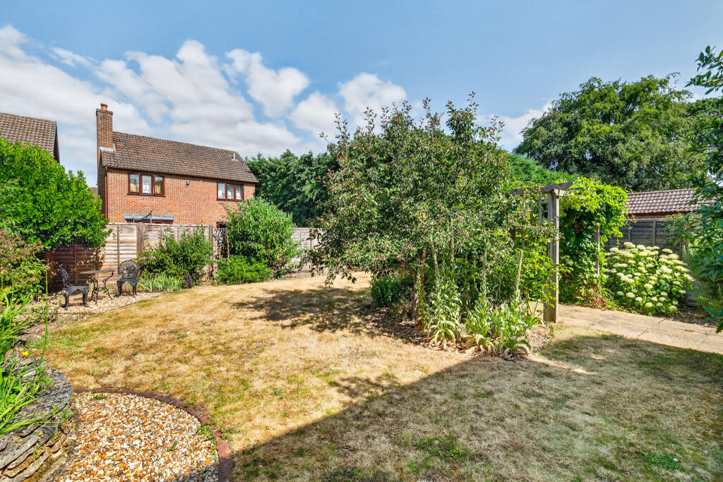 Carolina Place, Finchampstead, RG40 photo 2