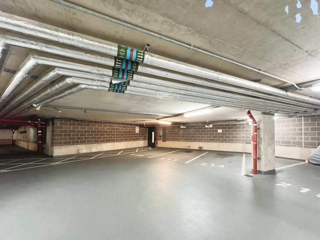Apartment in Liverpool, Waterfront, Vauxhall - View 2