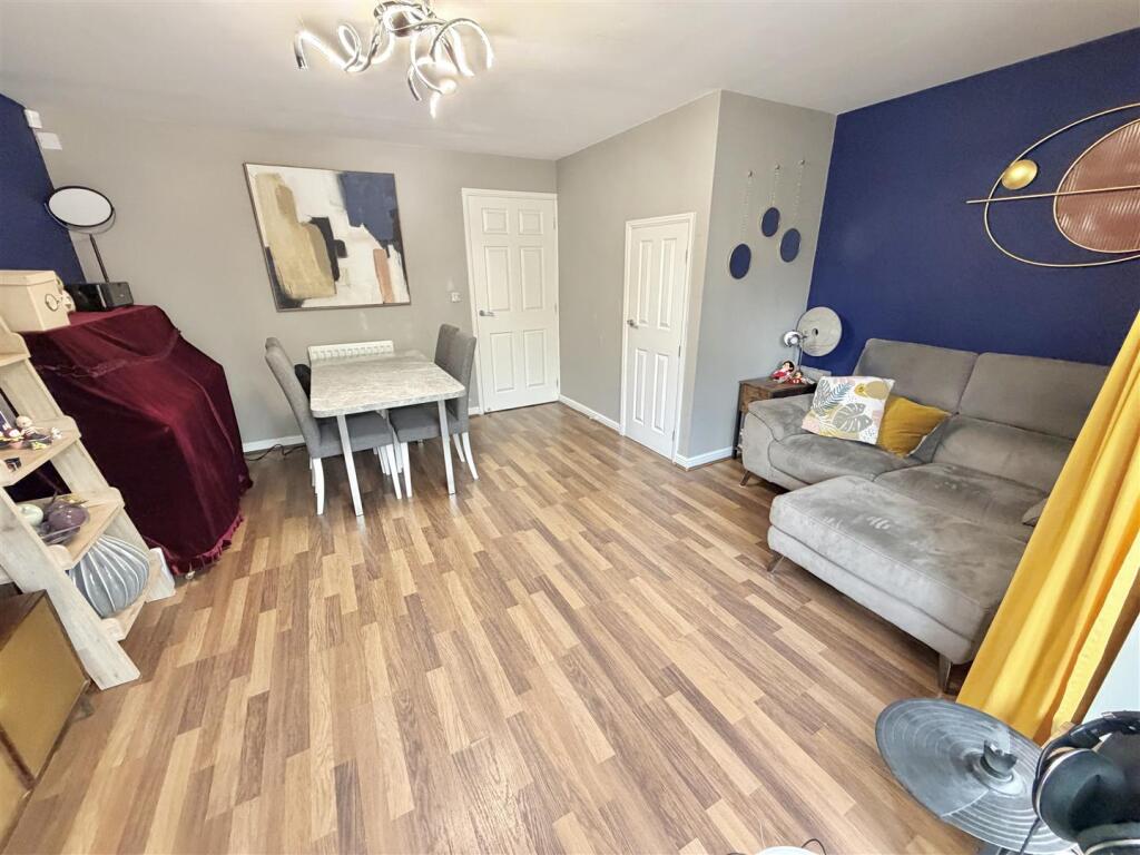 House in Trafford, Greater Manchester - More