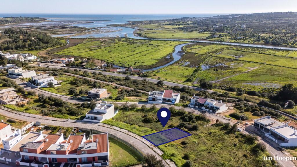 Main image of property: Algarve, Mexilhoeira Grande