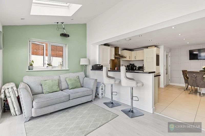 House in East Hertfordshire, The Village, Buntingford - More