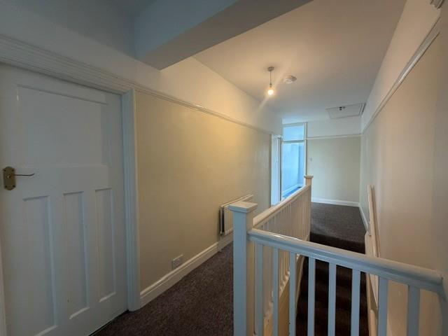 Apartment in Croydon - More
