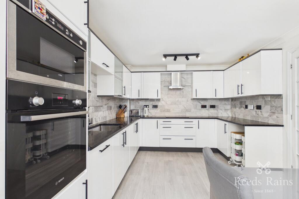 House in Warrington, Whittle Hall, Great Sankey - More