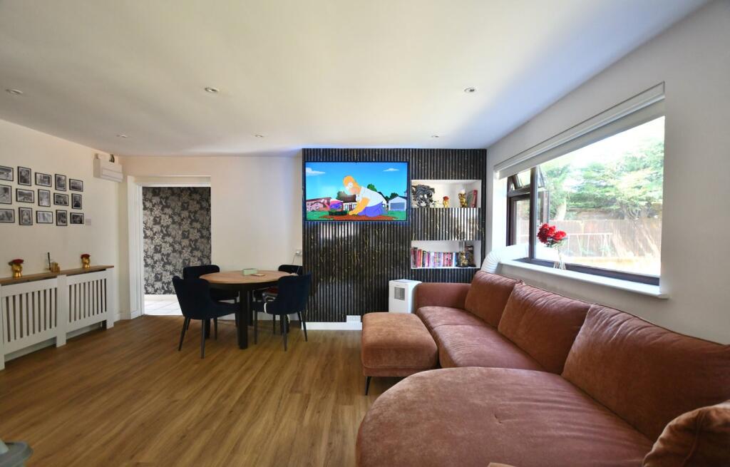House in Spalding, Sutton Bridge - More