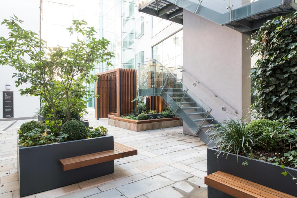 2 Edmund Gardens, 125 Edmund Street