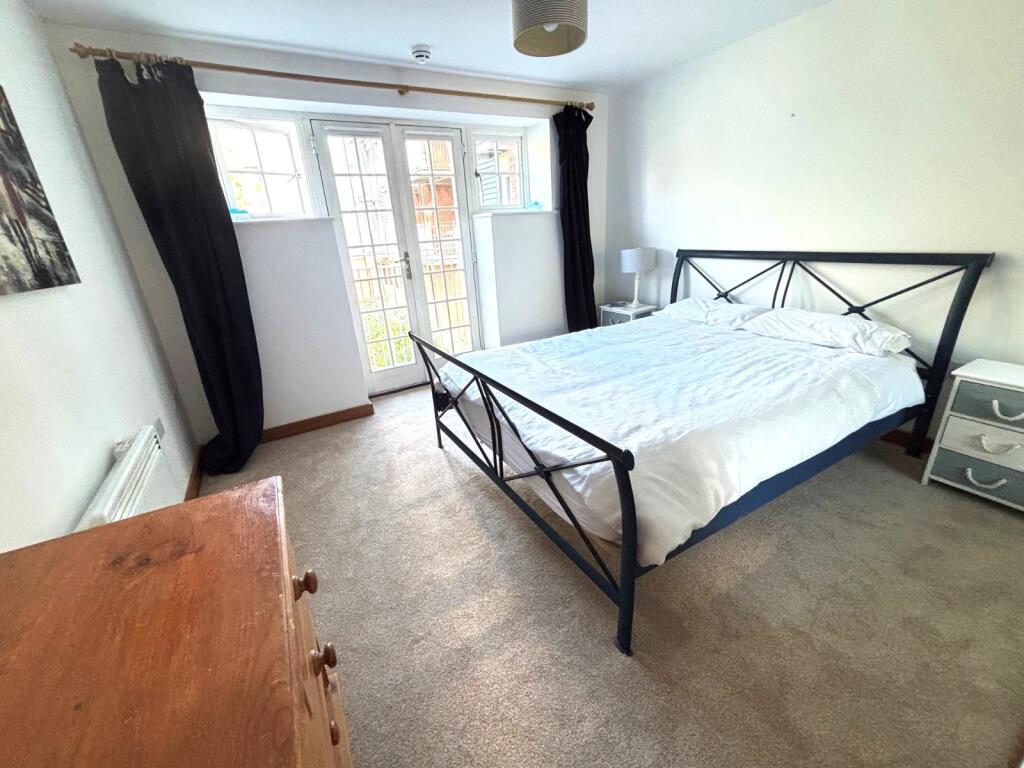 Apartment in Canterbury - More