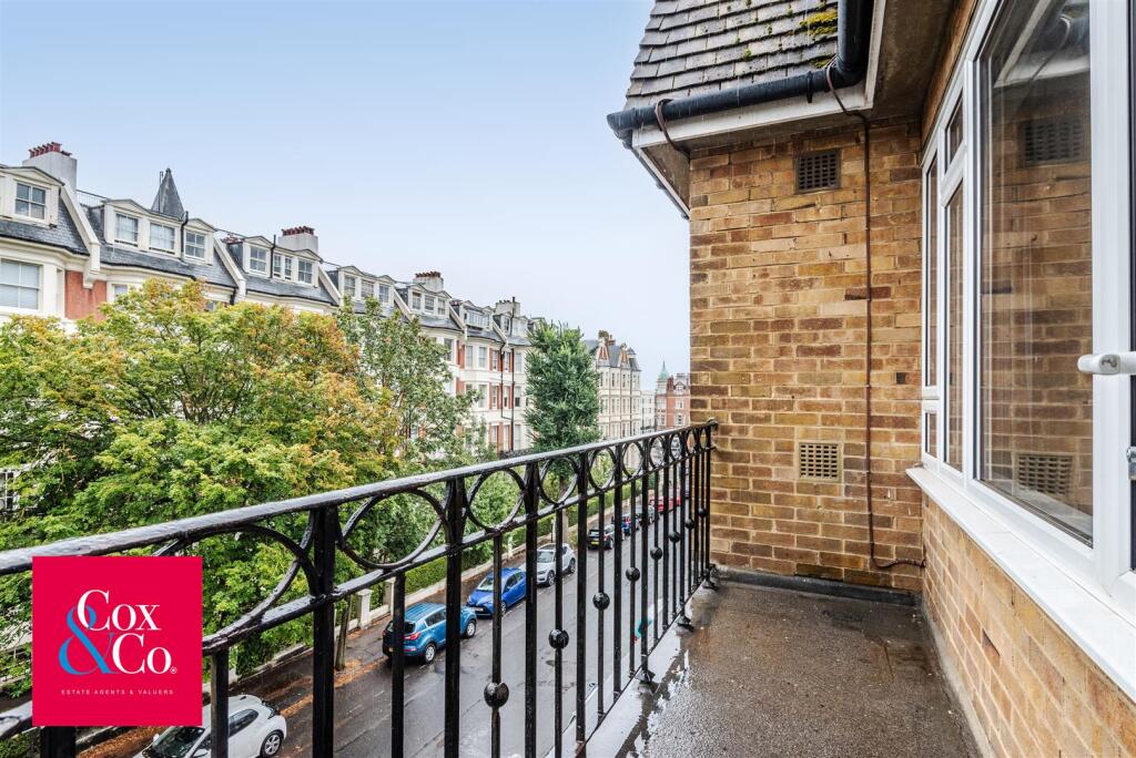 Apartment in Brighton - View 4
