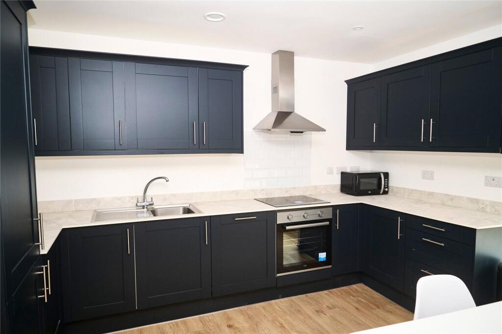 Apartment in Bristol, Bedminster - View 5