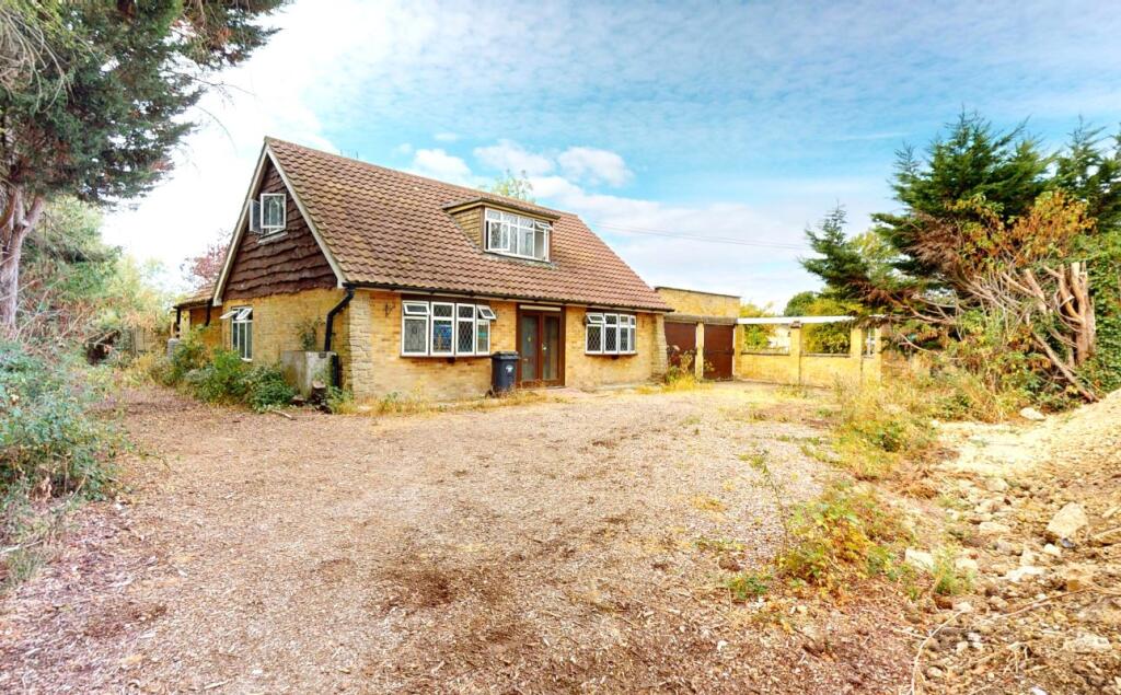 4-bed detached on The Rockies, School Lane, Takeley, Bishop's Stortford, CM22 6PJ, £475,000