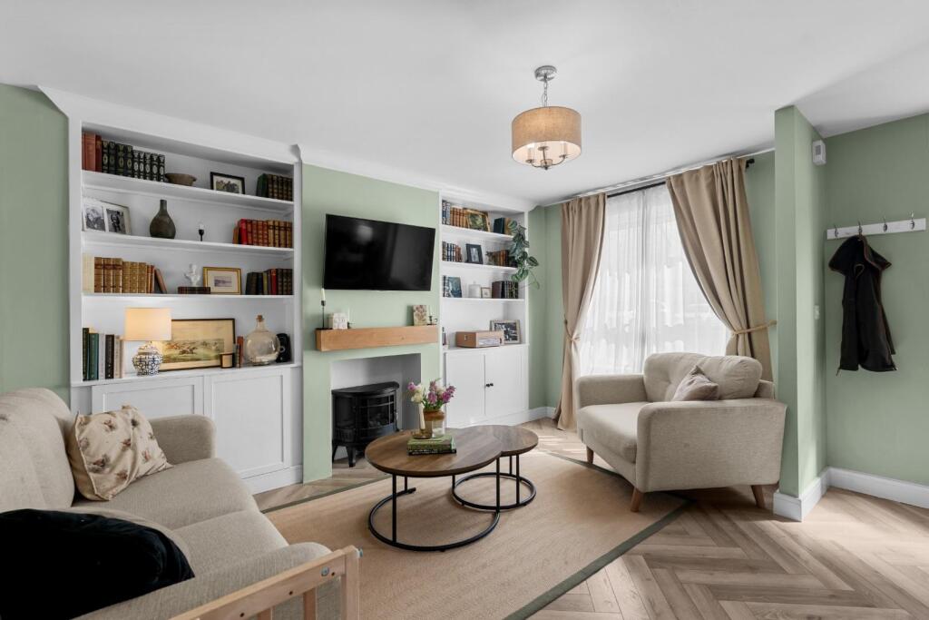 House in Stratford-on-Avon, Southam - View 2