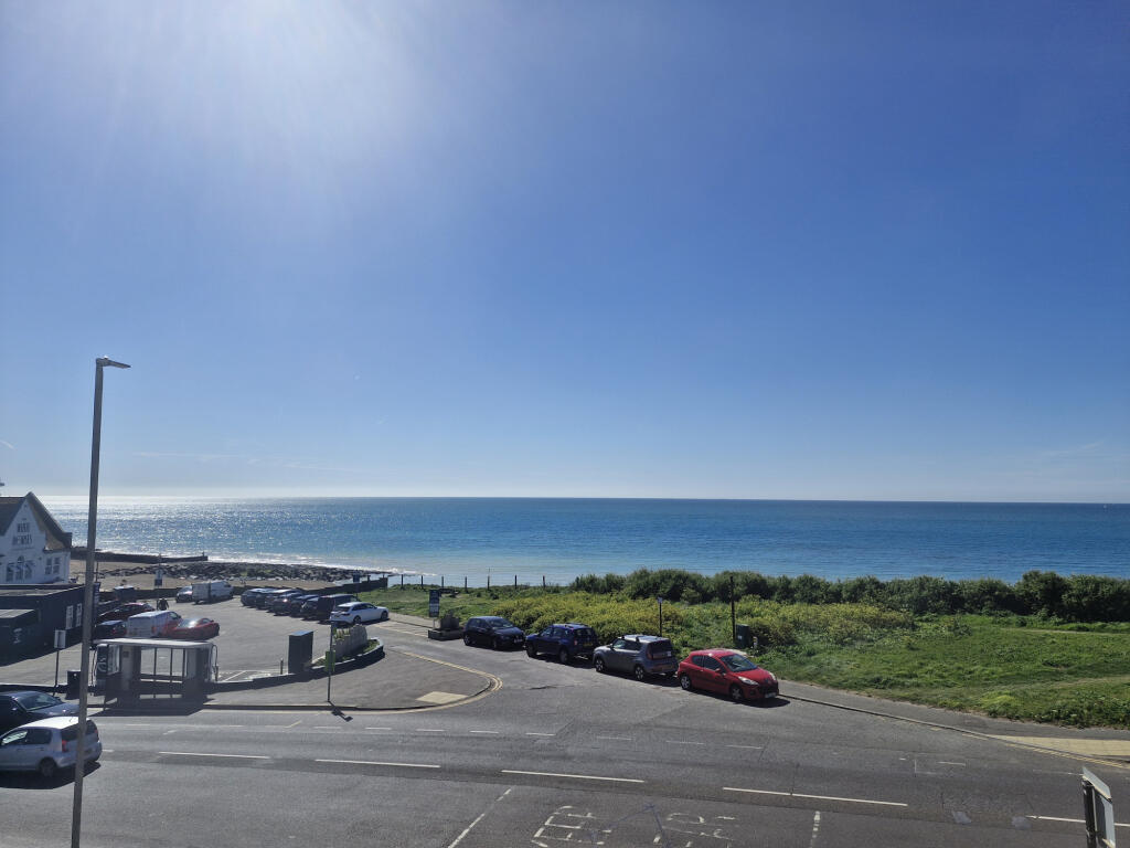 Apartment in Brighton, Rottingdean - View 2