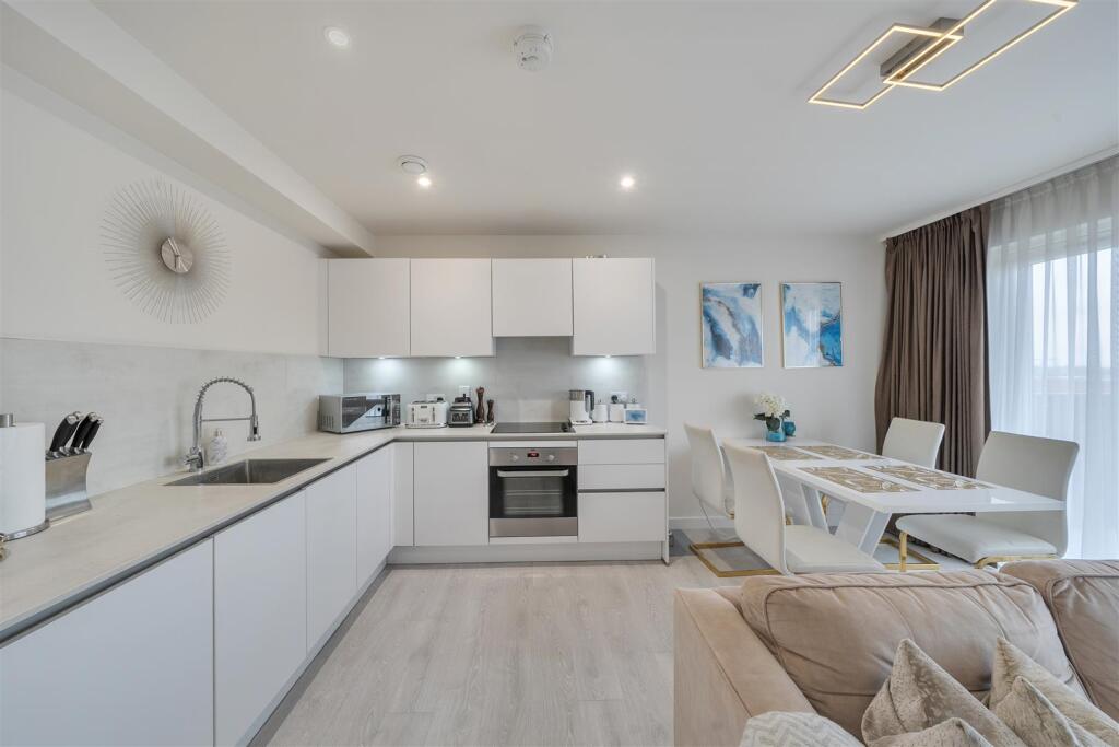 Main image of property: Hazeview