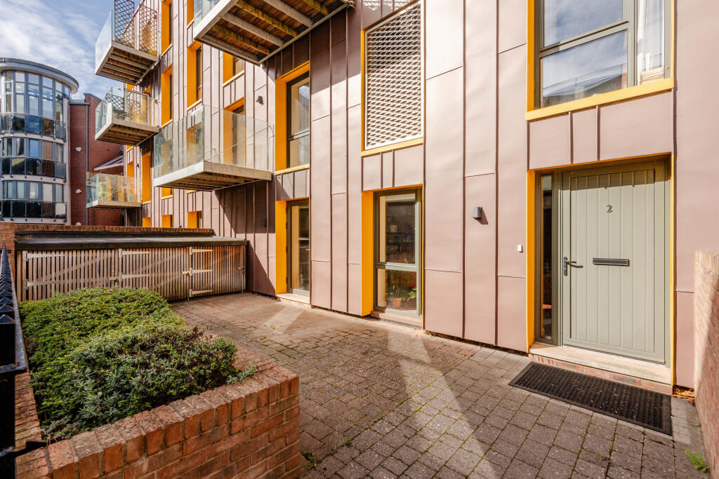 Apartment in Bristol - View 2