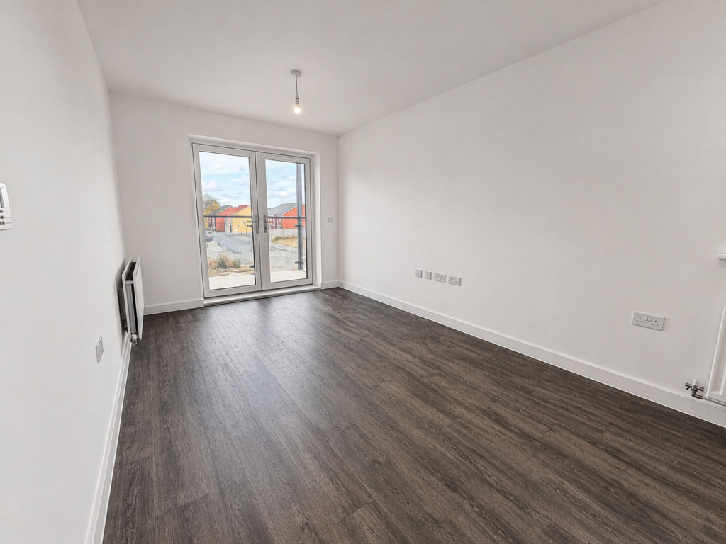 Apartment in Milton Keynes - View 4