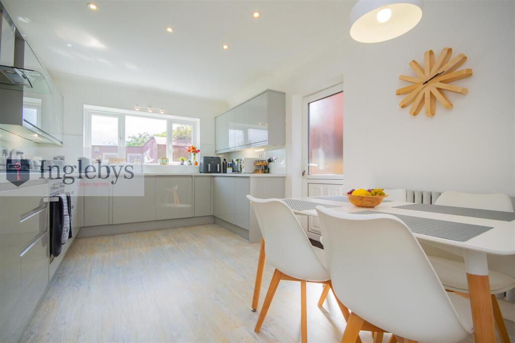 Carvers Court, Brotton photo 4