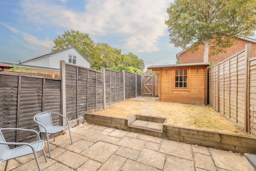 House in Slough, Burnham - View 5