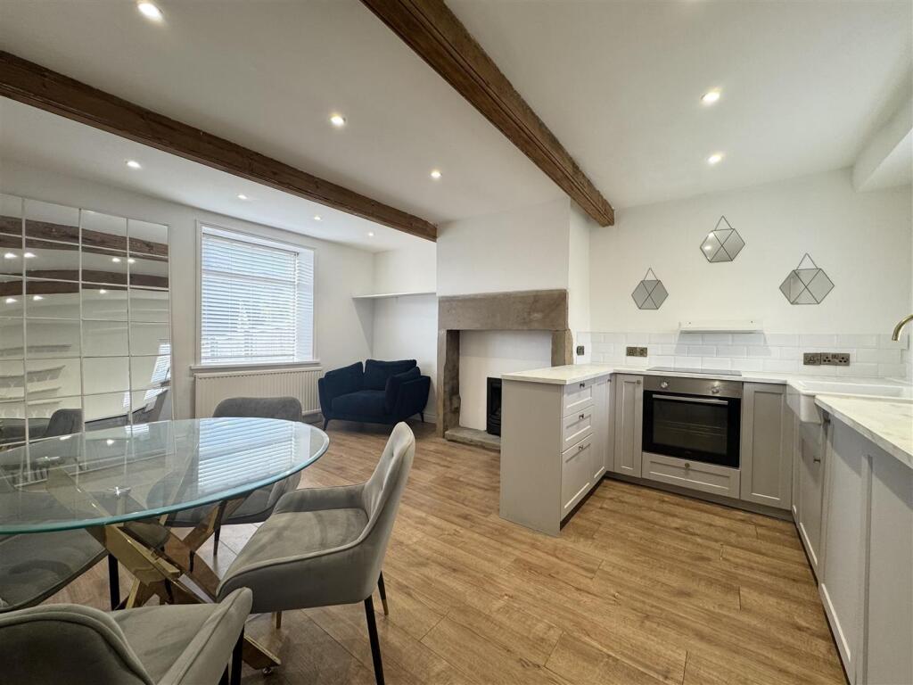 Penistone Road, Shelley, Huddersfield, HD8 8HY photo 2