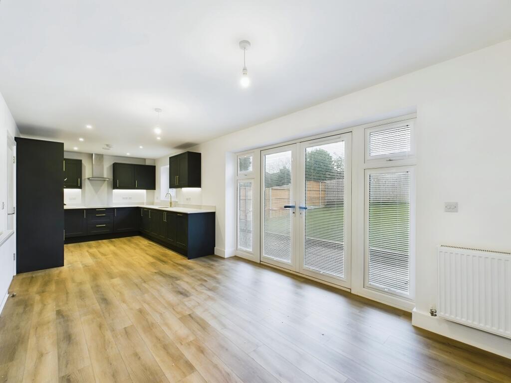 The Oak, High Oakham Ridge, Mansfield, NG18 photo 3