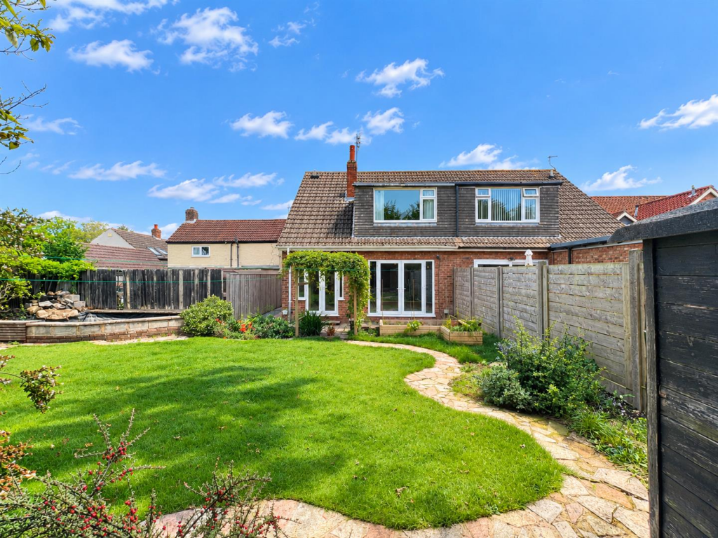 House in Hull - View 3