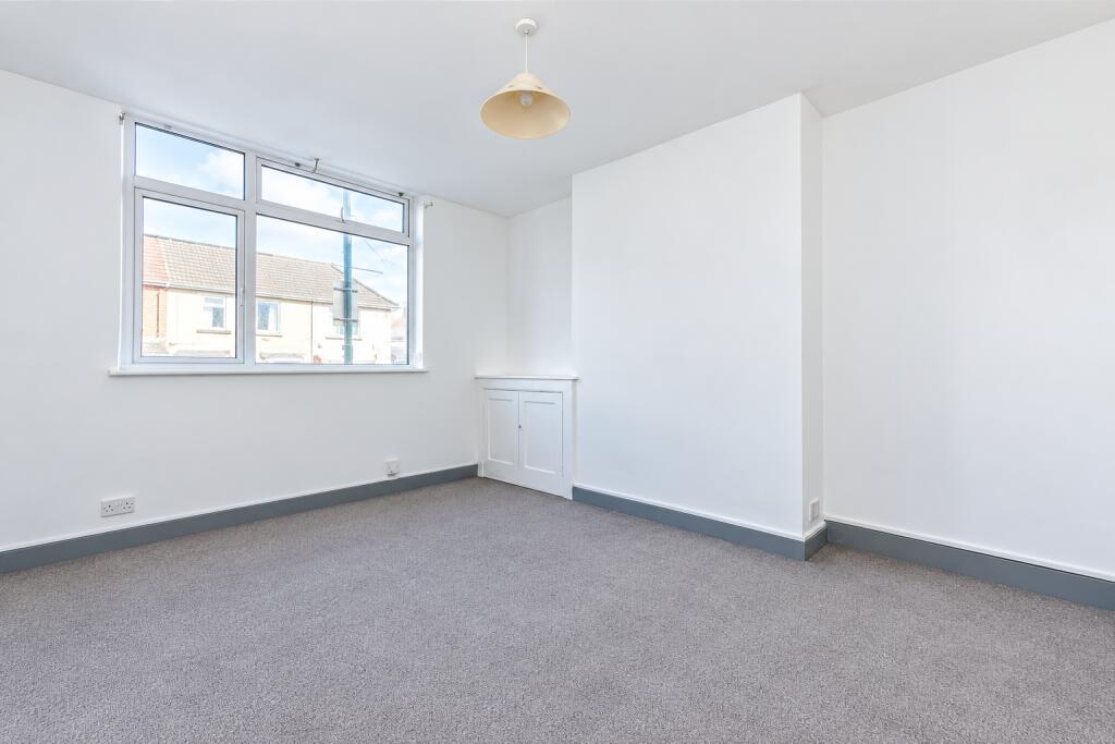 Apartment in Rochester - View 3