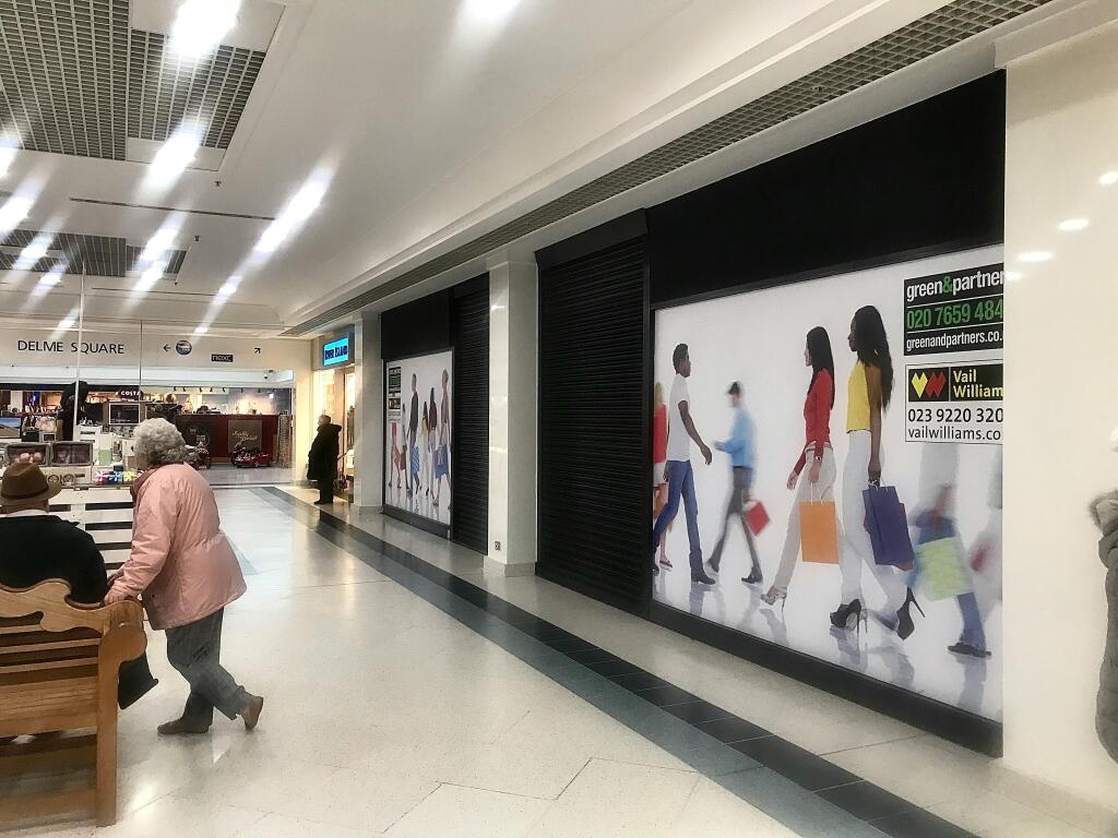 PHOTO 1 2021 1315 Westbury Mall Fareham Shopping Centre exterior April 2020.jpg