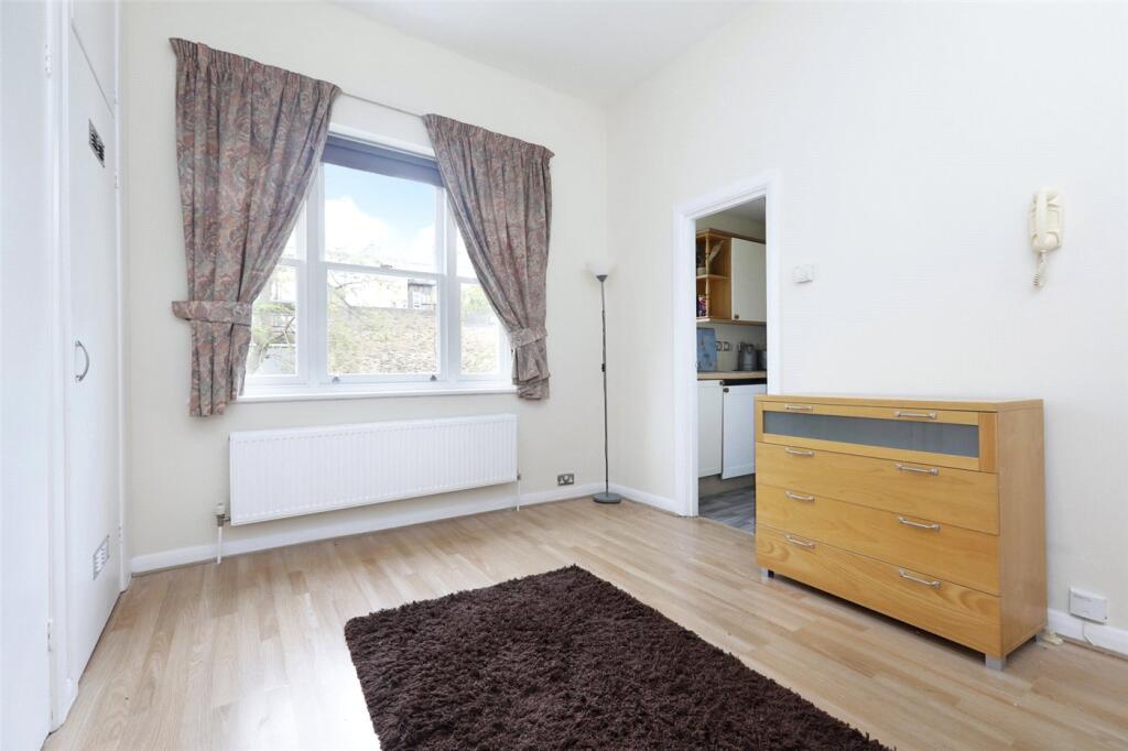 Studio apartment for rent