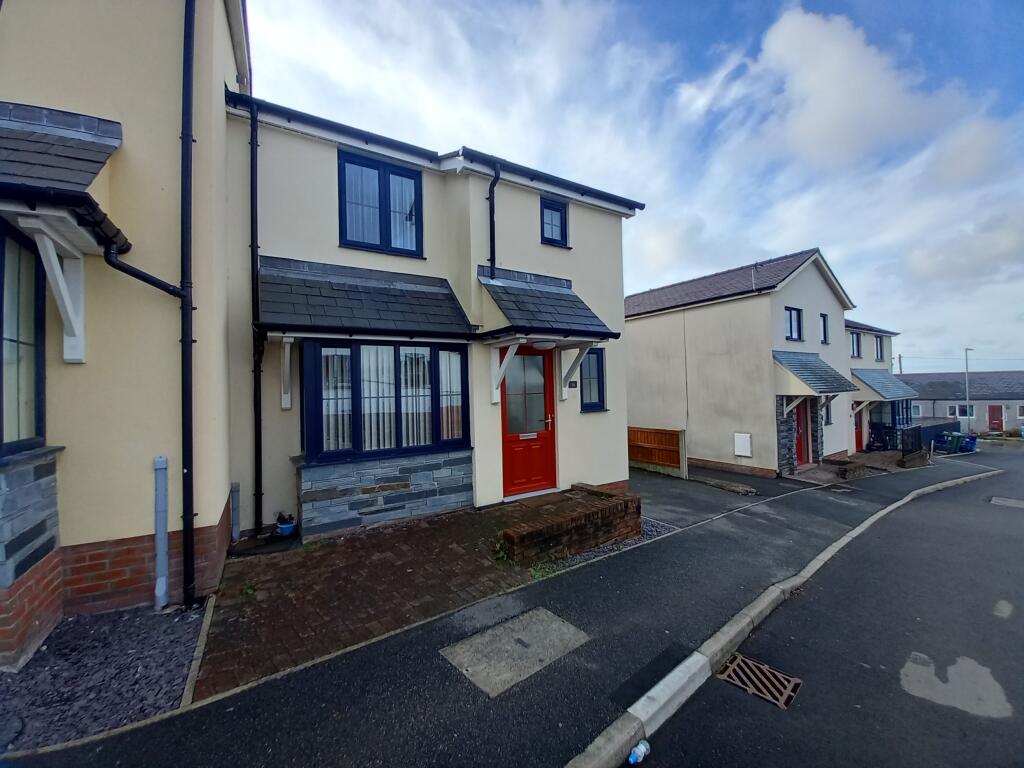 Main image of property: Fron Deg, Rhostryfan