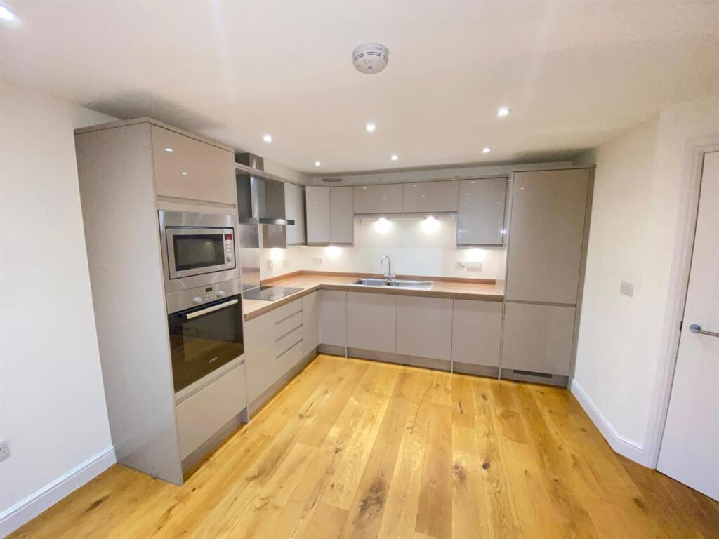 Apartment in Chester - View 2