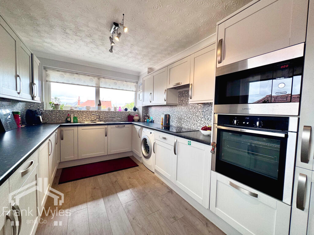 267, Inner Promenade, Lytham St. Annes, Lancashire photo 4