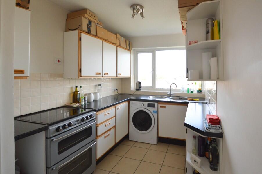 Apartment in Slough - View 5