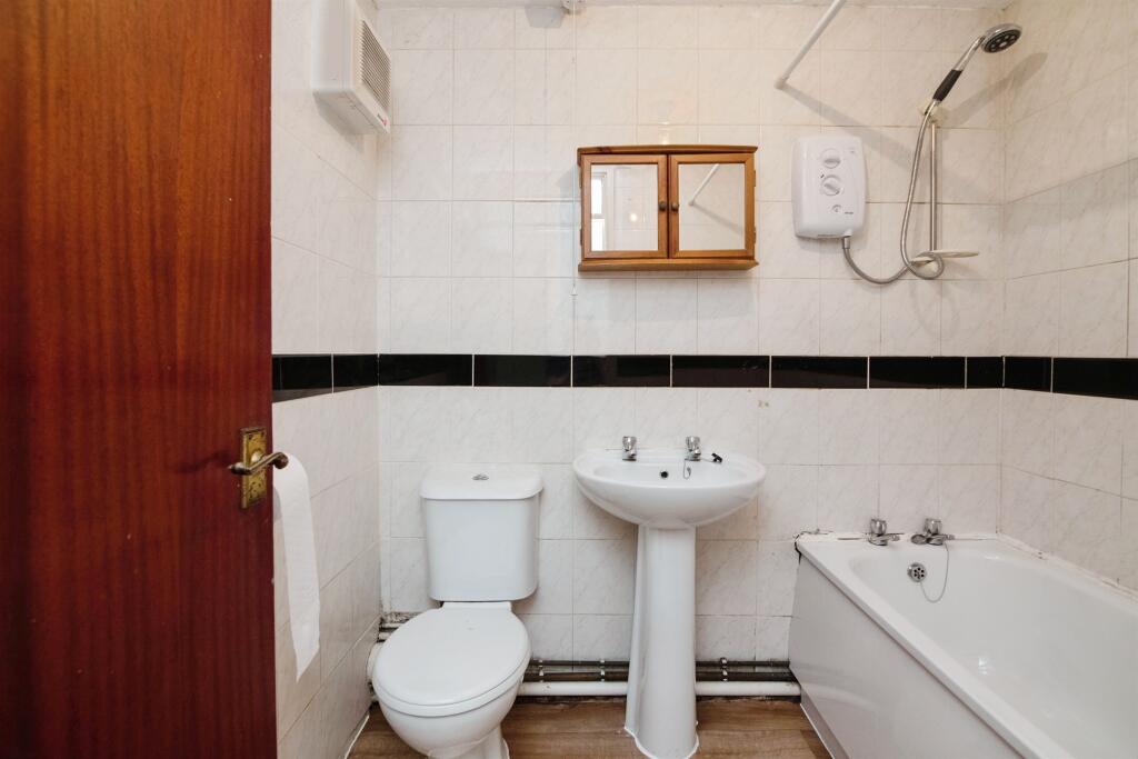 Apartment in Birmingham, Brookvale Park, Aston - View 4