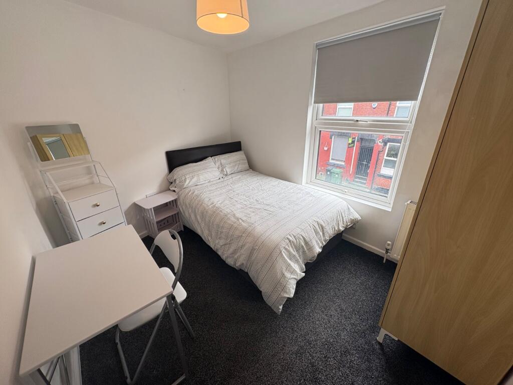House in Leeds - View 5