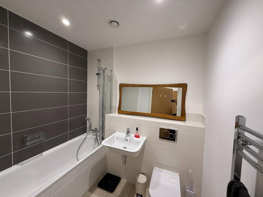 Apartment in Dartford - More