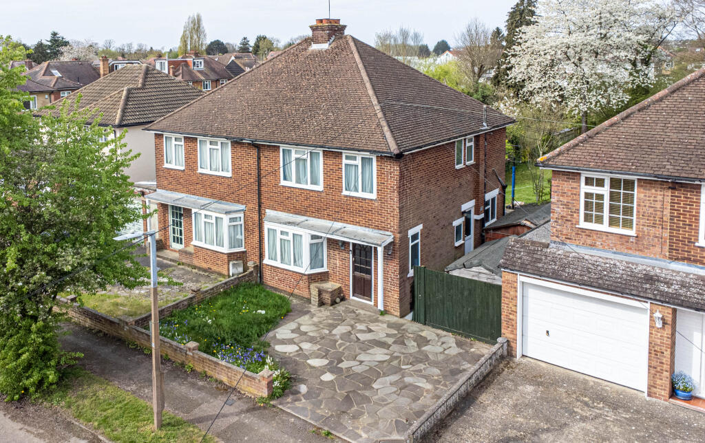 Main image of property: Pondfield Crescent, St Albans, AL4