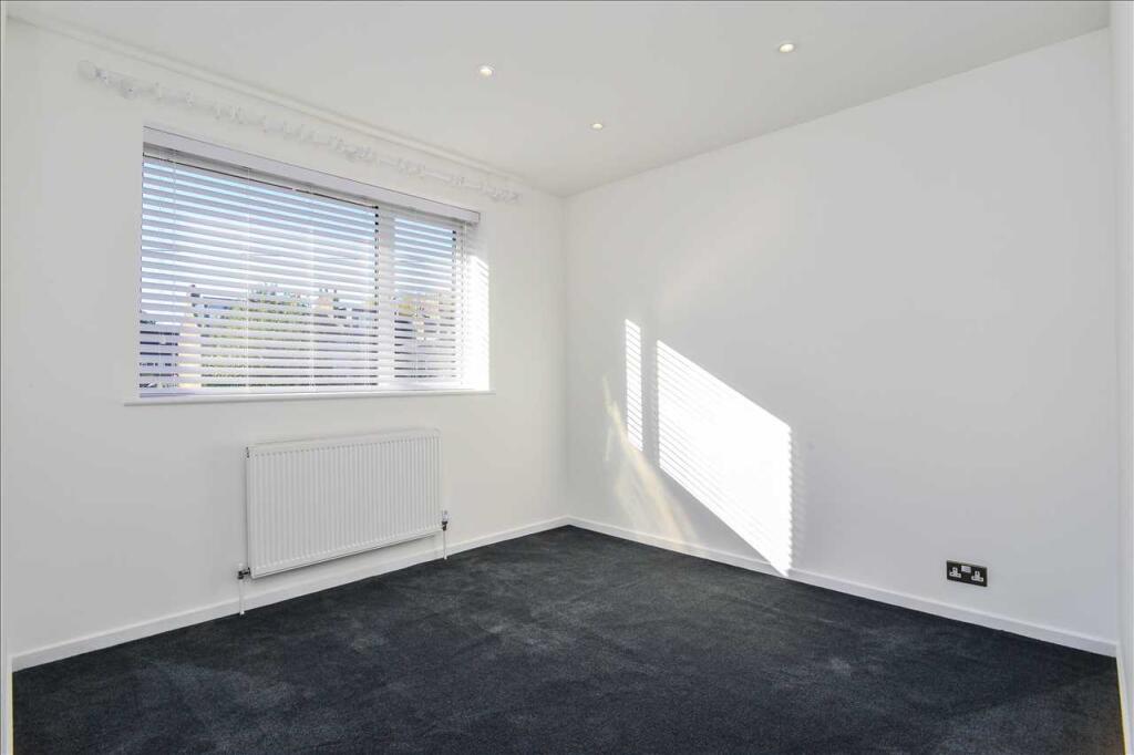House in London, Dacre Park Estate, Blackheath - View 5