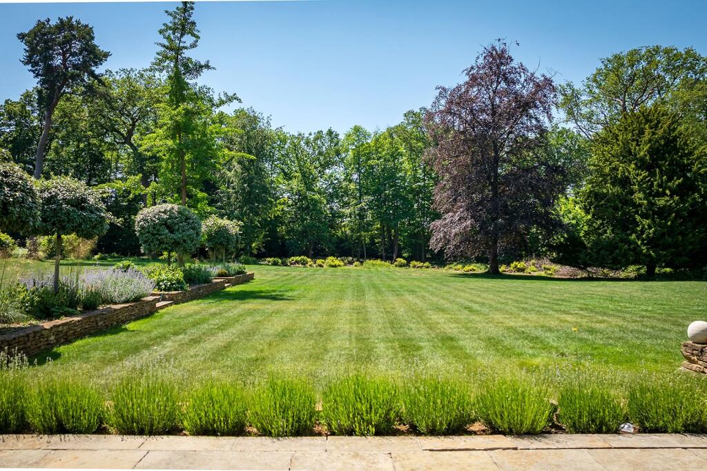 House in Waverley, Munstead and Tuesley - View 4