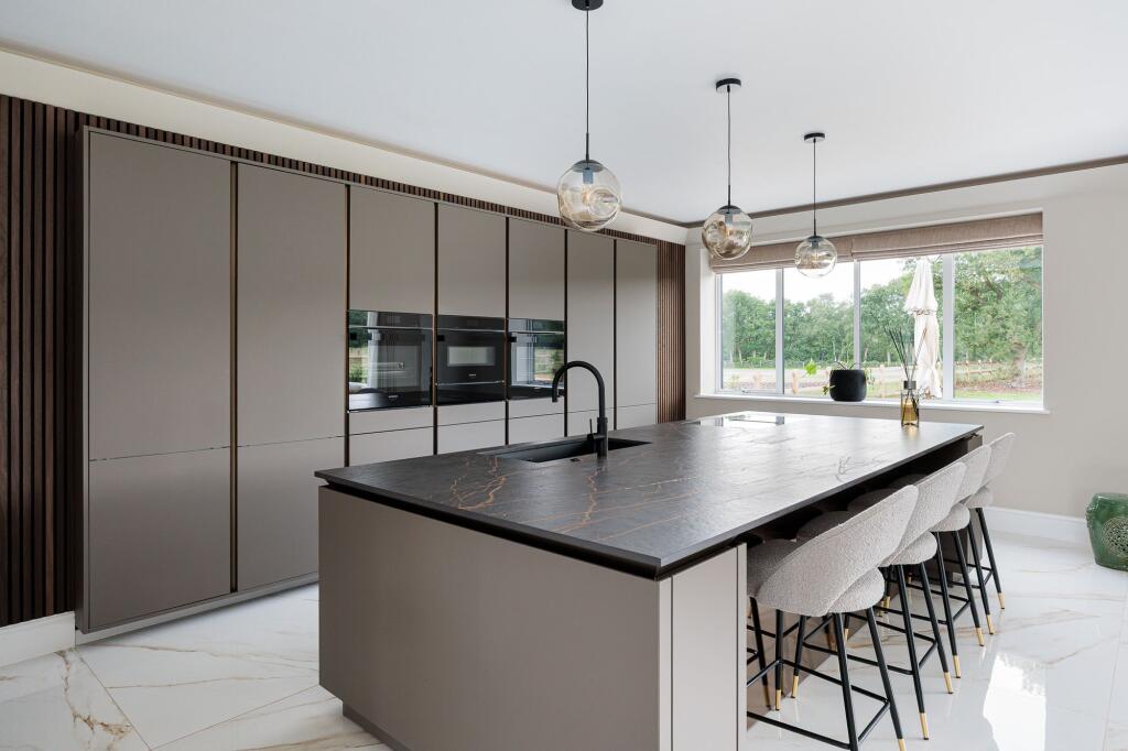 House in Warrington, Cranage - More