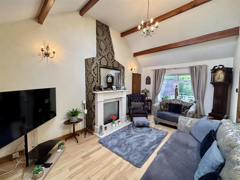 Greenfield Bungalow, Roper Lane, Queensbury – pohled 2